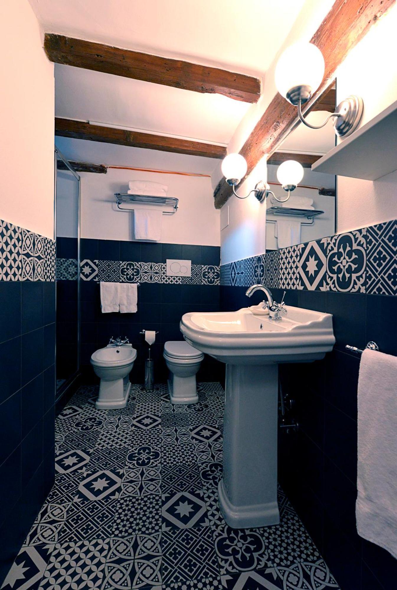 Phi Hotel Bologna Apartments Екстер'єр фото